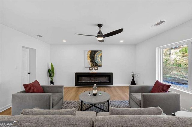 2967 Flat Shoals Road, Decatur, GA 30034