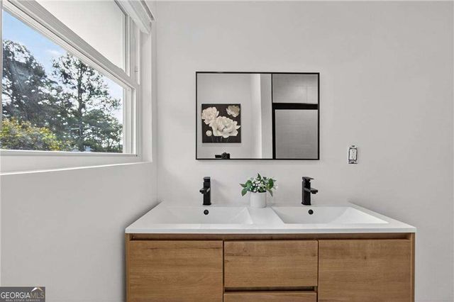 2967 Flat Shoals Road, Decatur, GA 30034