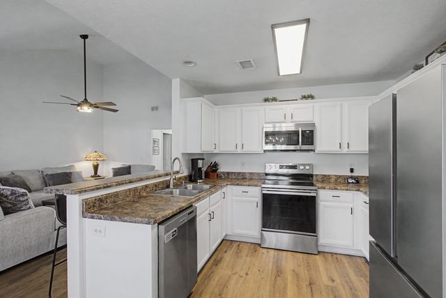 825 Kaylee Cir, Murfreesboro, TN 37128