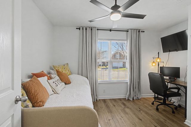 825 Kaylee Cir, Murfreesboro, TN 37128