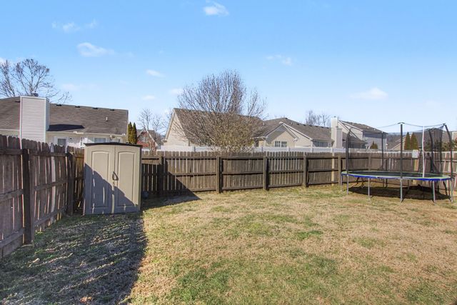 825 Kaylee Cir, Murfreesboro, TN 37128