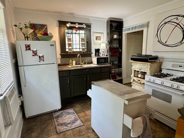 3544 FORREST AVE, Memphis, TN 38122