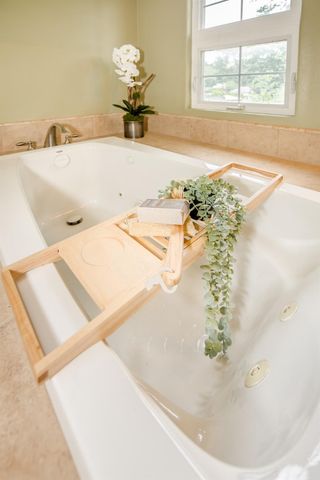 10 Palm, Woodland, CA 95695