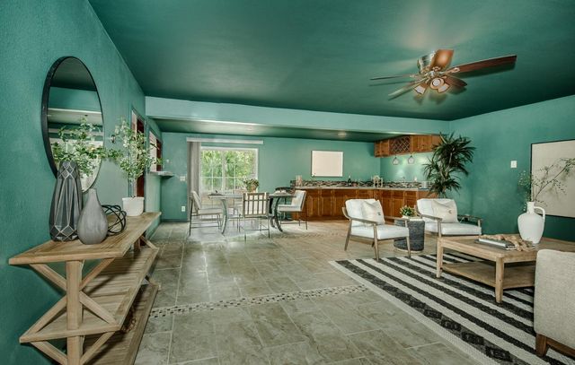 10 Palm, Woodland, CA 95695