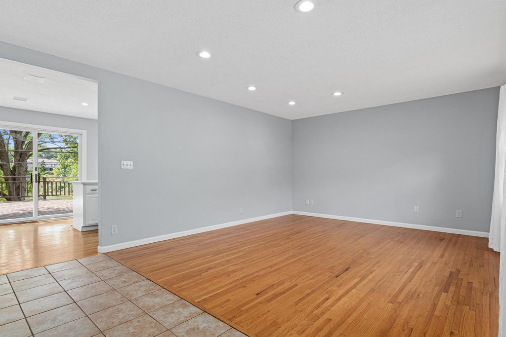 4609 Terracewood Drive, Bloomington, MN 55437 — photo 4
