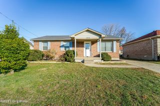 3815 Hillcross Dr, Louisville, KY 40229