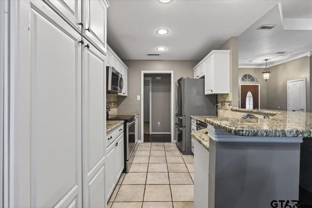 4 Huckleberry Lane, Star Harbor, TX 75148