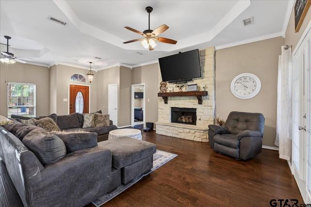 4 Huckleberry Lane, Star Harbor, TX 75148