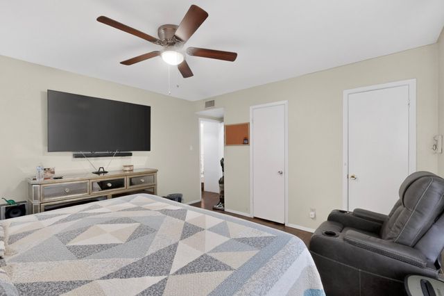 8927 Beckley View Avenue, Dallas, TX 75232
