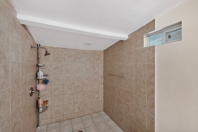 8927 Beckley View Avenue, Dallas, TX 75232