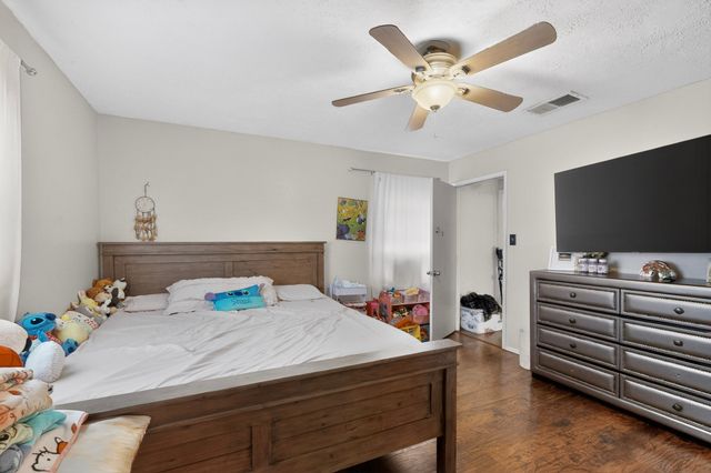 8927 Beckley View Avenue, Dallas, TX 75232