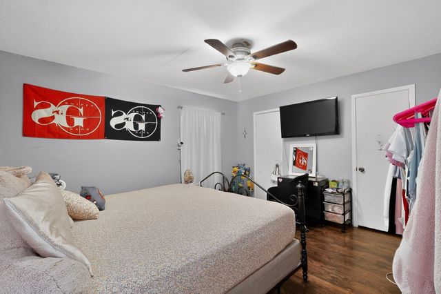 8927 Beckley View Avenue, Dallas, TX 75232