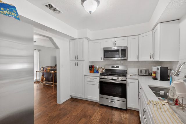 8927 Beckley View Avenue, Dallas, TX 75232