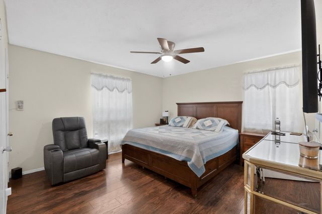 8927 Beckley View Avenue, Dallas, TX 75232