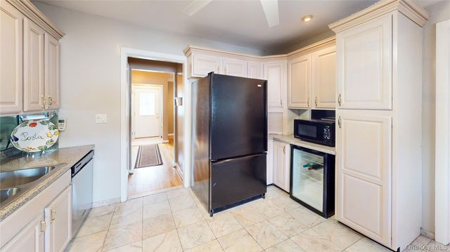 41 Westbrook Lane, Roosevelt, NY 11575