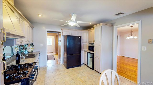 41 Westbrook Lane, Roosevelt, NY 11575