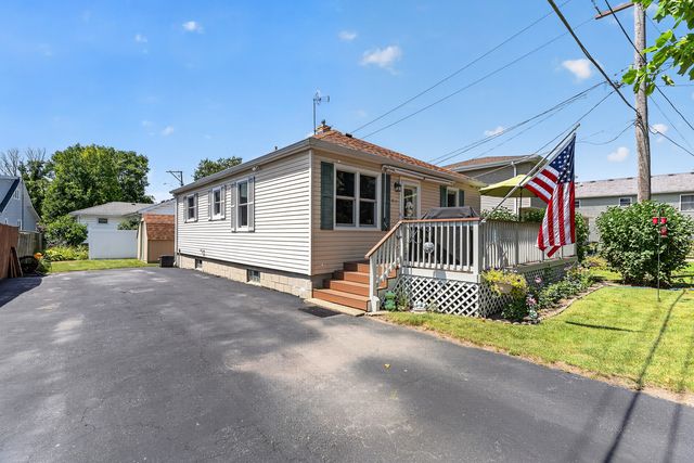 611 Table Street, Lockport, IL 60441