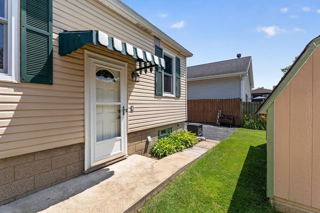 611 Table Street, Lockport, IL 60441