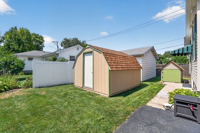 611 Table Street, Lockport, IL 60441