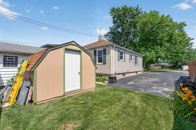 611 Table Street, Lockport, IL 60441