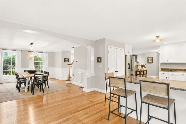 40 Flannery Ln, Wrentham, MA 02093