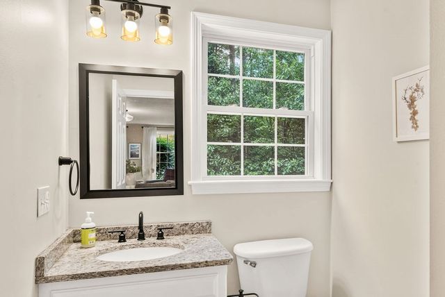 40 Flannery Ln, Wrentham, MA 02093
