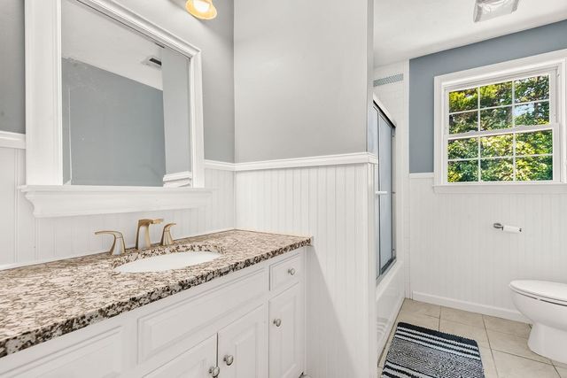 40 Flannery Ln, Wrentham, MA 02093