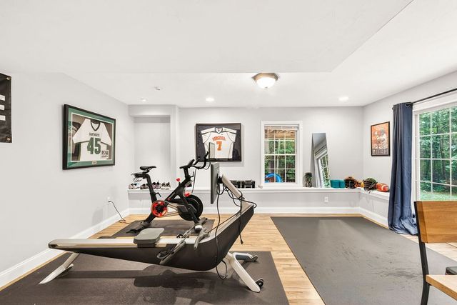 40 Flannery Ln, Wrentham, MA 02093
