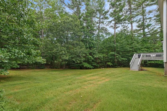 40 Flannery Ln, Wrentham, MA 02093