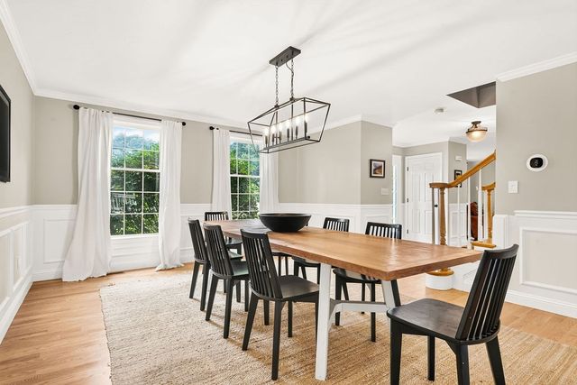 40 Flannery Ln, Wrentham, MA 02093