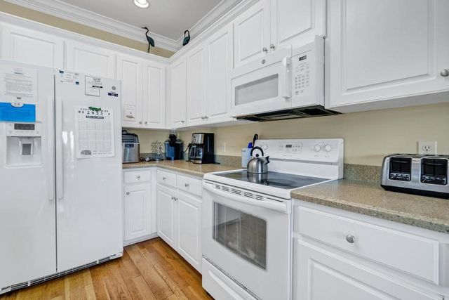 402 Pompano Street, Edisto Island, SC 29438