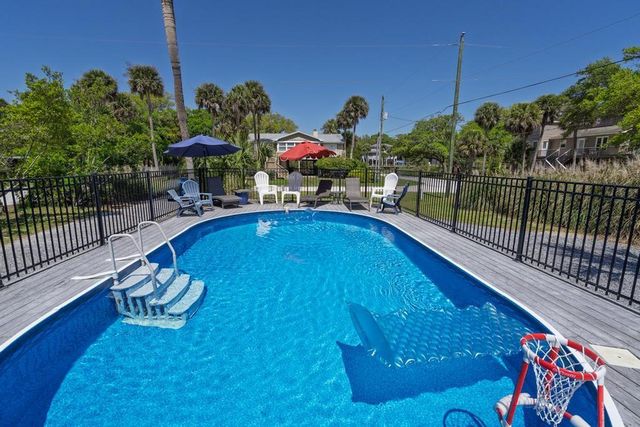 402 Pompano Street, Edisto Island, SC 29438