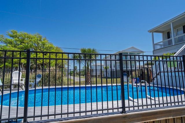 402 Pompano Street, Edisto Island, SC 29438