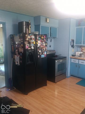 3944 Kivet Court, Indianapolis, IN 46235
