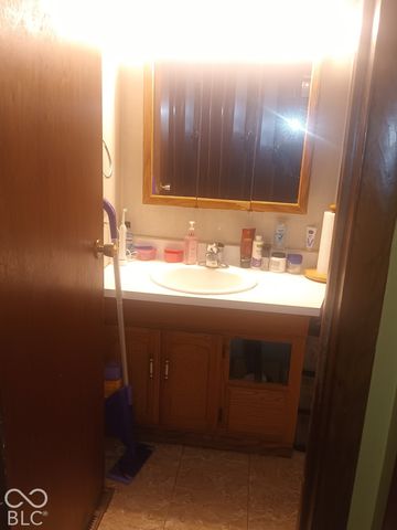 3944 Kivet Court, Indianapolis, IN 46235