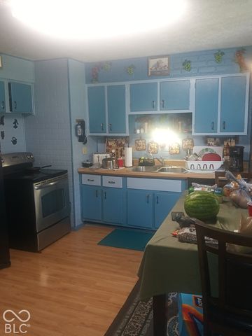 3944 Kivet Court, Indianapolis, IN 46235