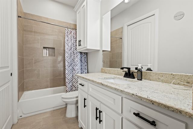 1307 Carnoustie Drive, Ennis, TX 75119