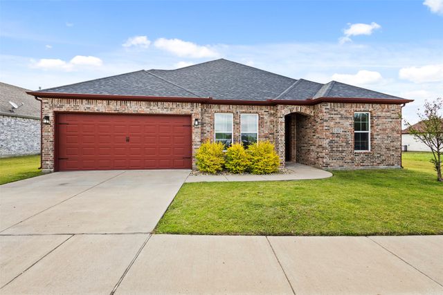 1307 Carnoustie Drive, Ennis, TX 75119