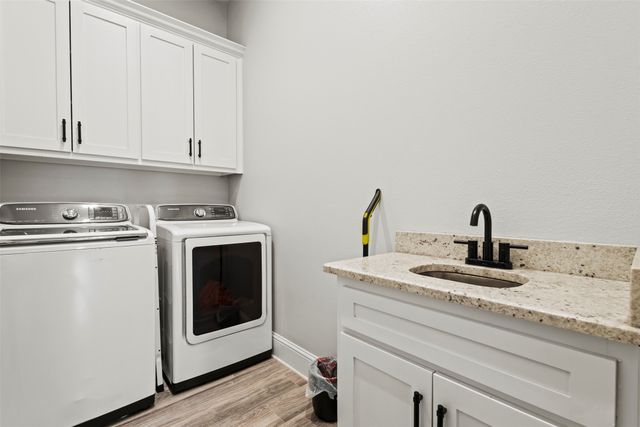 1307 Carnoustie Drive, Ennis, TX 75119