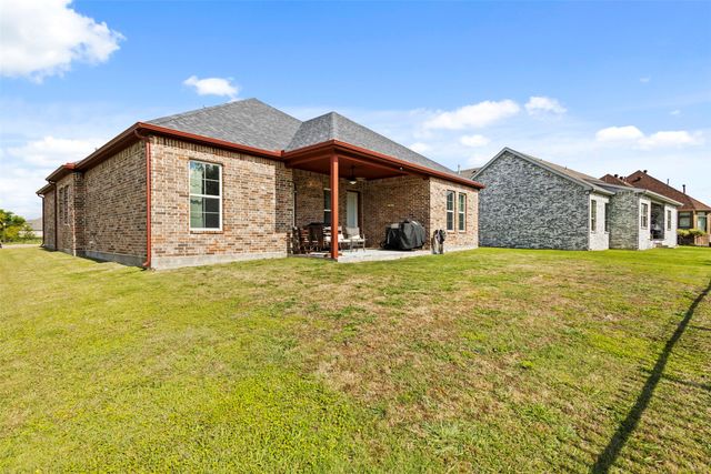 1307 Carnoustie Drive, Ennis, TX 75119