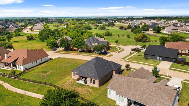 1307 Carnoustie Drive, Ennis, TX 75119