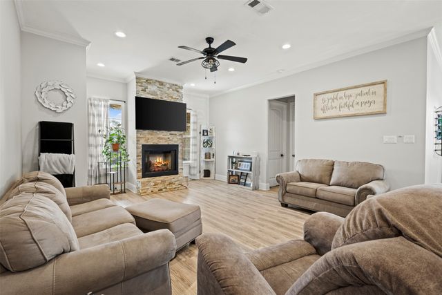 1307 Carnoustie Drive, Ennis, TX 75119