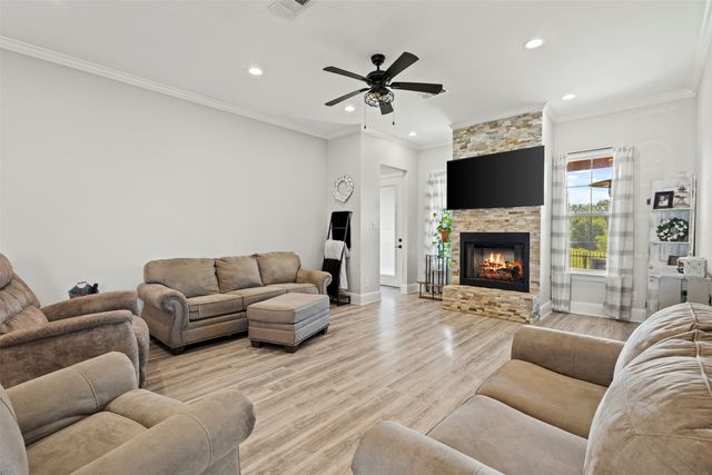 1307 Carnoustie Drive, Ennis, TX 75119