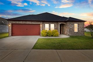 1307 Carnoustie Drive, Ennis, TX 75119
