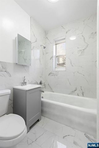 137 Kensington Avenue 503, Jersey City, NJ 07304