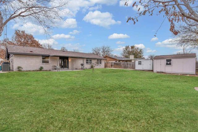 4122 NW Currell Dr, Lawton, OK 73505