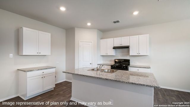 5213 Fannin Crane, San Antonio, TX 78245
