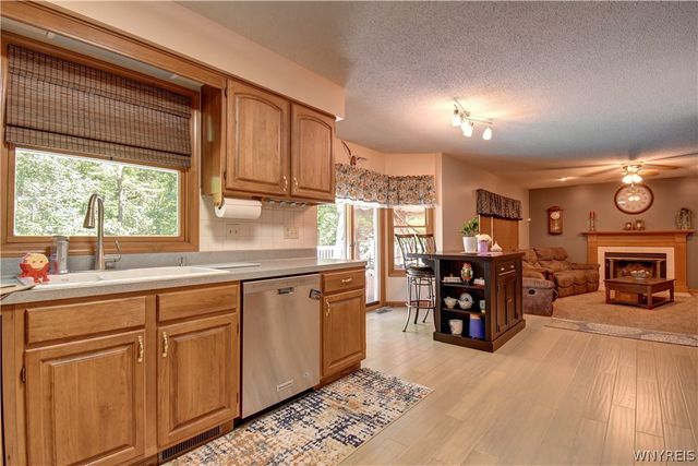 59 Fawn Meadows Court, Amherst, NY 14068