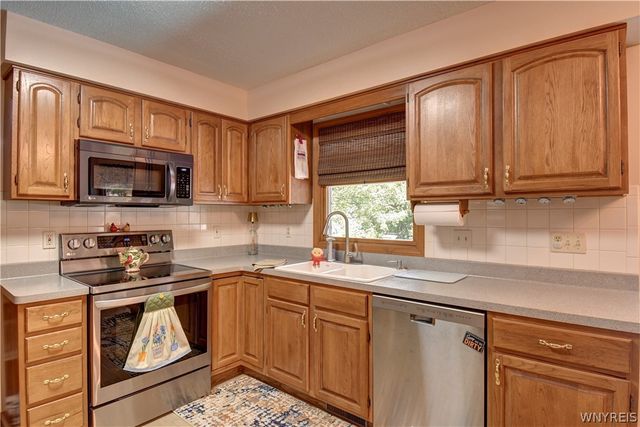 59 Fawn Meadows Court, Amherst, NY 14068