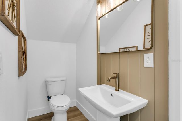 2138 W CHESTNUT STREET, Tampa, FL 33607